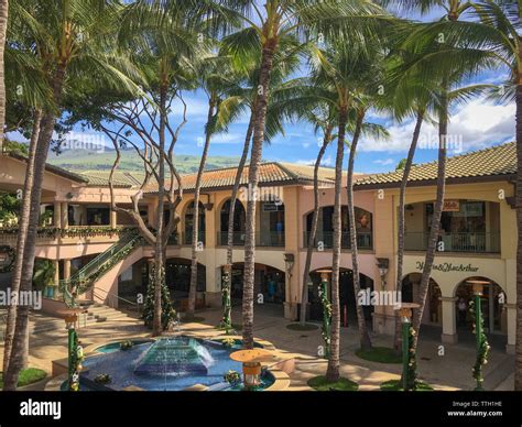 wailea Maui shopping center